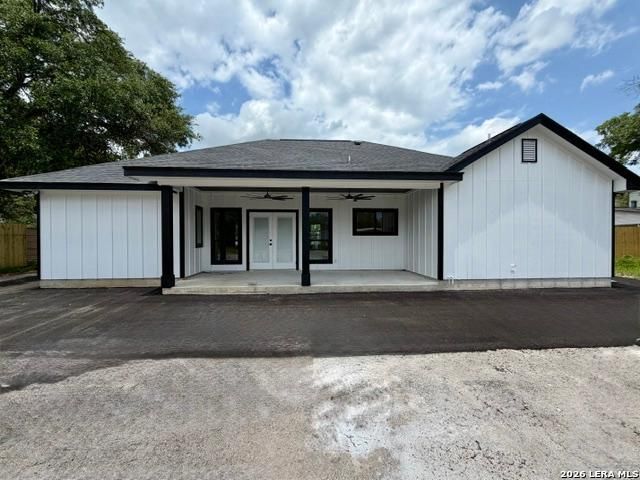 1208 Trail, Floresville, TX 78114