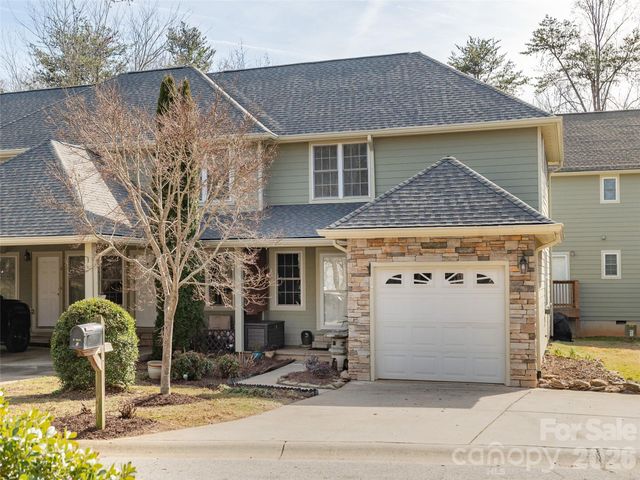 10 Aberdeen Drive, Arden, NC 28704