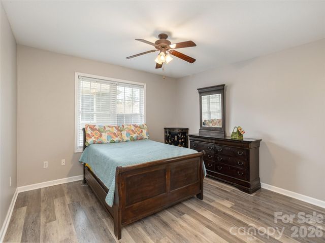 10 Aberdeen Drive, Arden, NC 28704