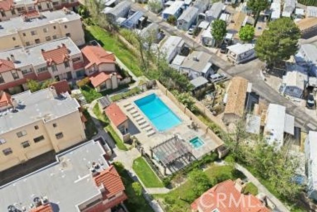 27657 Ironstone Dr 1, Canyon Country (santa Clarita), CA 91387