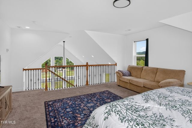 105 Woolsey College Road, Greeneville, TN 37743