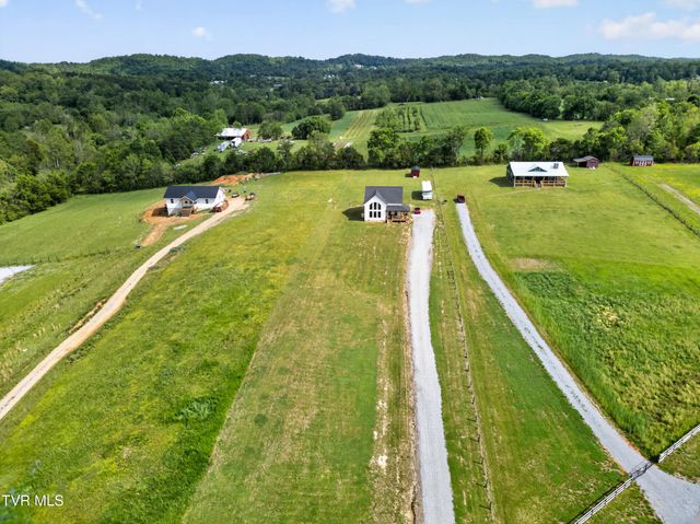 105 Woolsey College Road, Greeneville, TN 37743