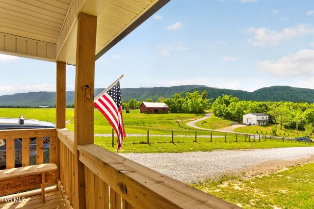 105 Woolsey College Road, Greeneville, TN 37743
