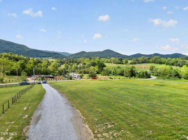 105 Woolsey College Road, Greeneville, TN 37743