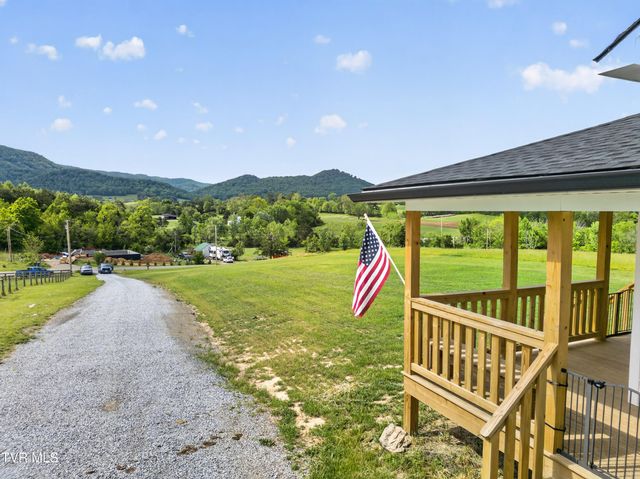 105 Woolsey College Road, Greeneville, TN 37743