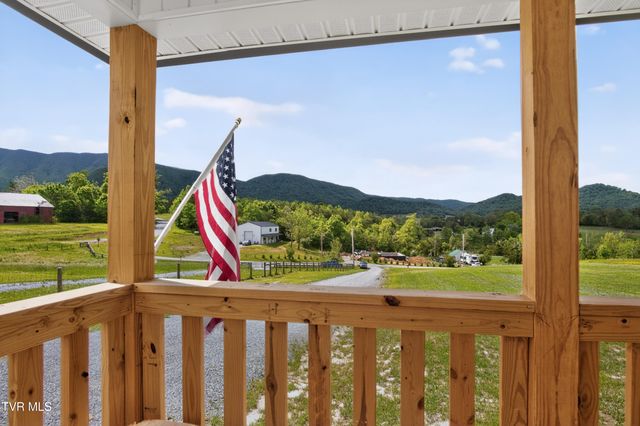 105 Woolsey College Road, Greeneville, TN 37743