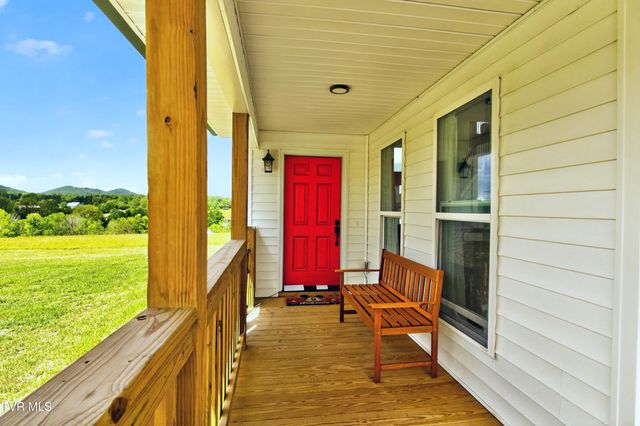 105 Woolsey College Road, Greeneville, TN 37743