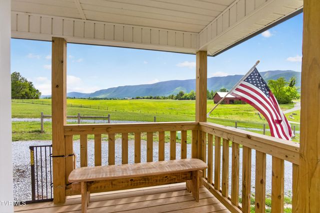 105 Woolsey College Road, Greeneville, TN 37743