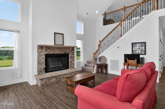 105 Woolsey College Road, Greeneville, TN 37743