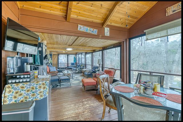 669 N Fleetwood Lane, Fair Play, SC 29643