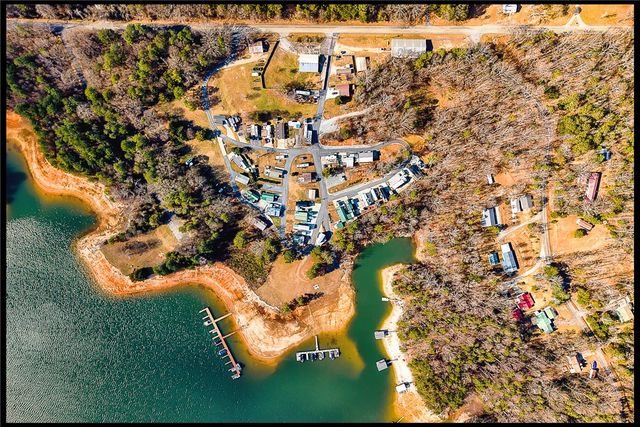 669 N Fleetwood Lane, Fair Play, SC 29643