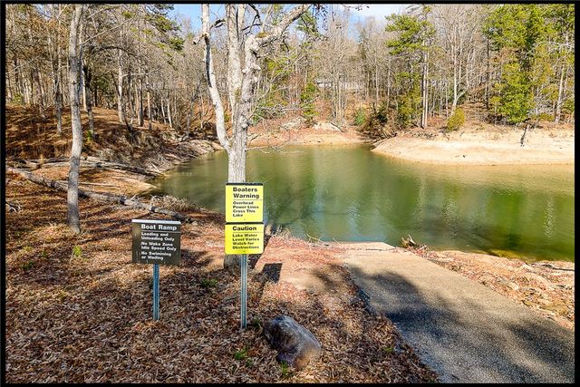 669 N Fleetwood Lane, Fair Play, SC 29643