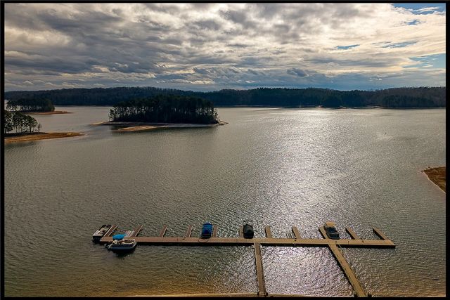 669 N Fleetwood Lane, Fair Play, SC 29643