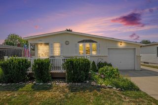 668 S Hawthorne Street, Westland, MI 48186