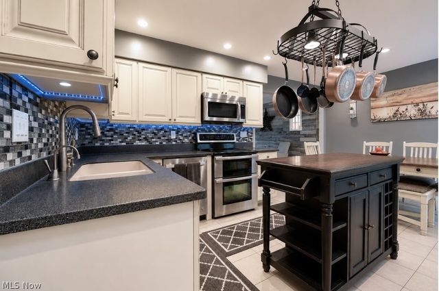 6257 Iroquois Trail, Mentor, OH 44060