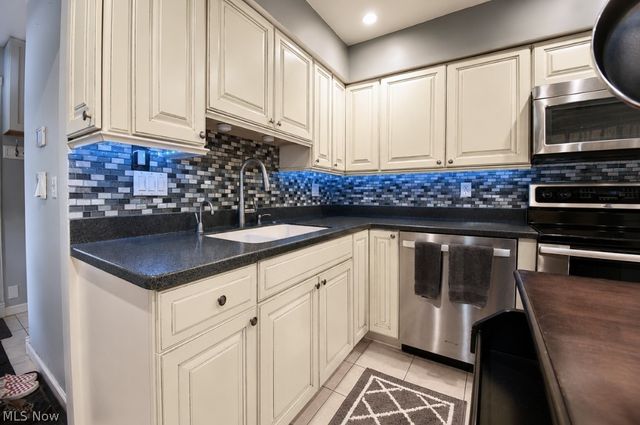 6257 Iroquois Trail, Mentor, OH 44060