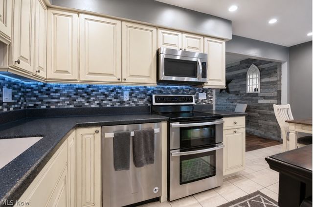 6257 Iroquois Trail, Mentor, OH 44060