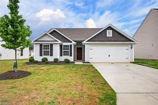 2112 Briar Run Drive, Greensboro, NC 27405