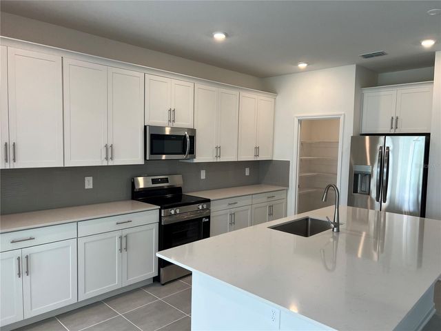 5590 FIONA LANE, St Cloud, FL 34771