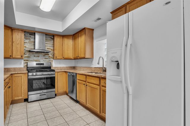 665-667 Vine Court, Ann Arbor, MI 48103