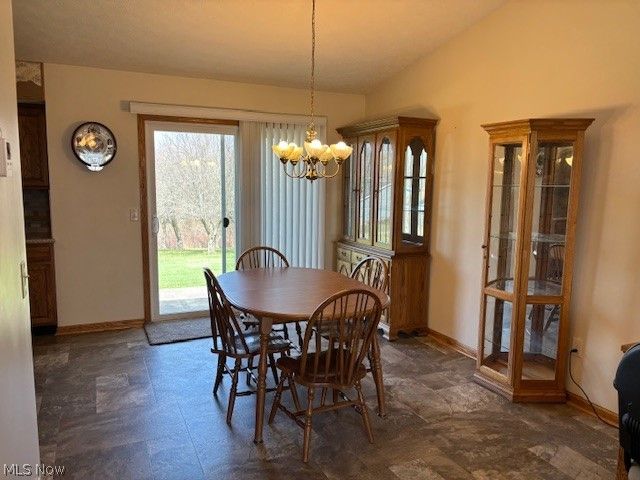 25486 Ridge Road, East Rochester, OH 44625