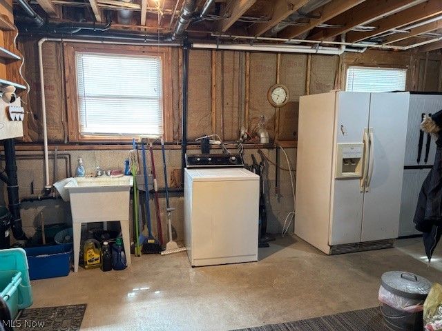 25486 Ridge Road, East Rochester, OH 44625