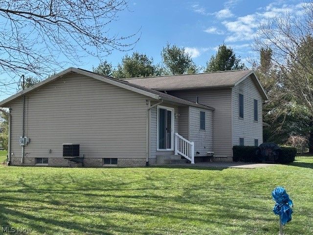 25486 Ridge Road, East Rochester, OH 44625