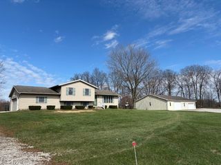 25486 Ridge Road, East Rochester, OH 44625