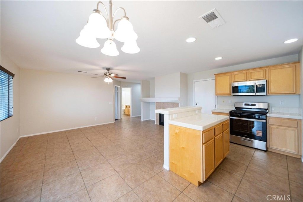 Image 13 of property listing at 29448 Rock Point, Lake Elsinore, CA 92530