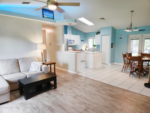 29 ROYAL OAK Drive, Palm Coast, FL 32164