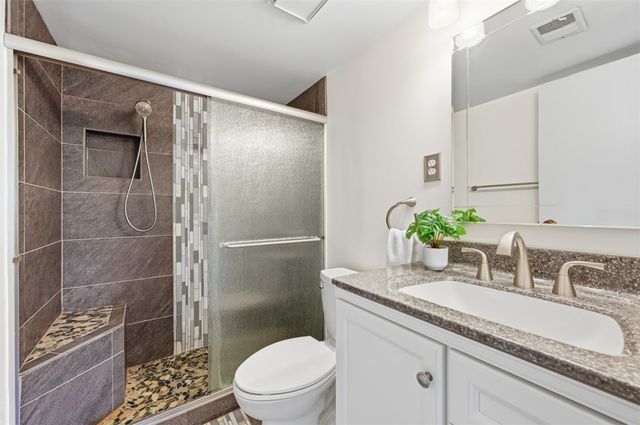 1400 Smokey Wood Dr 601, Swissvale, PA 15218