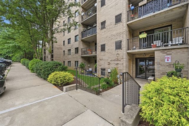 1400 Smokey Wood Dr 601, Swissvale, PA 15218