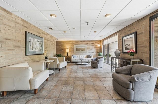1400 Smokey Wood Dr 601, Swissvale, PA 15218