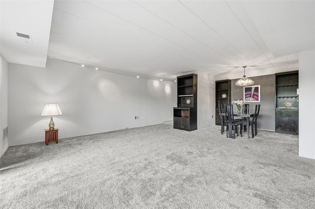 1400 Smokey Wood Dr 601, Swissvale, PA 15218