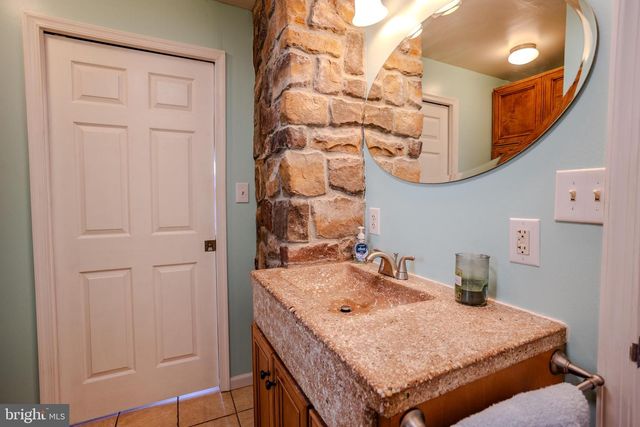 822 MCALLISTER ST, Hanover, PA 17331
