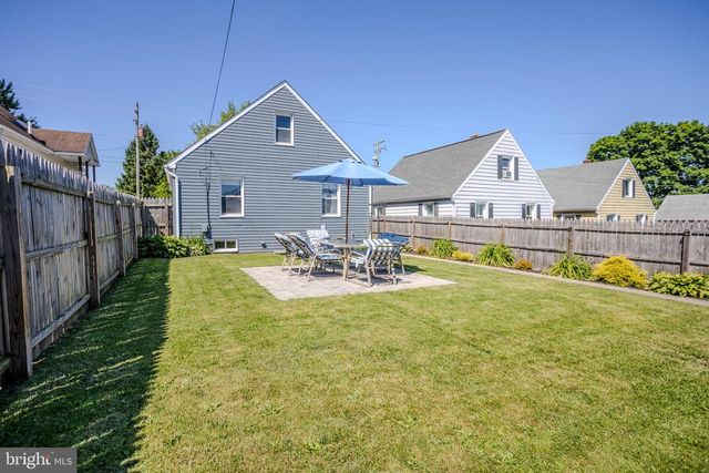 822 MCALLISTER ST, Hanover, PA 17331