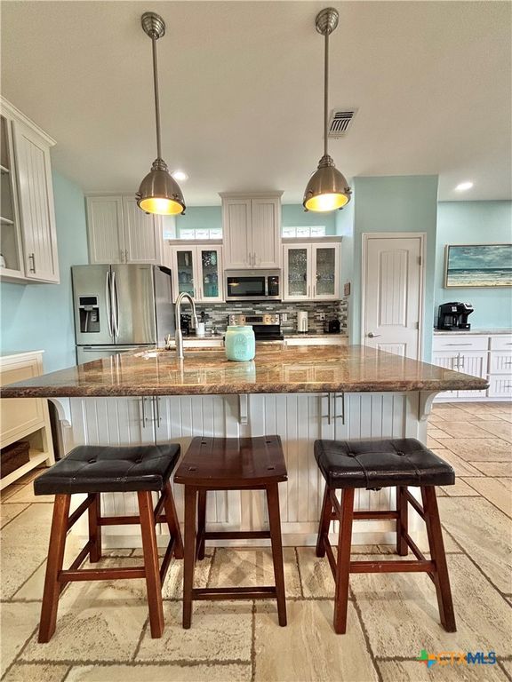 Image 5 of property listing at 403 W Maple Street, Port O'connor, TX 77982