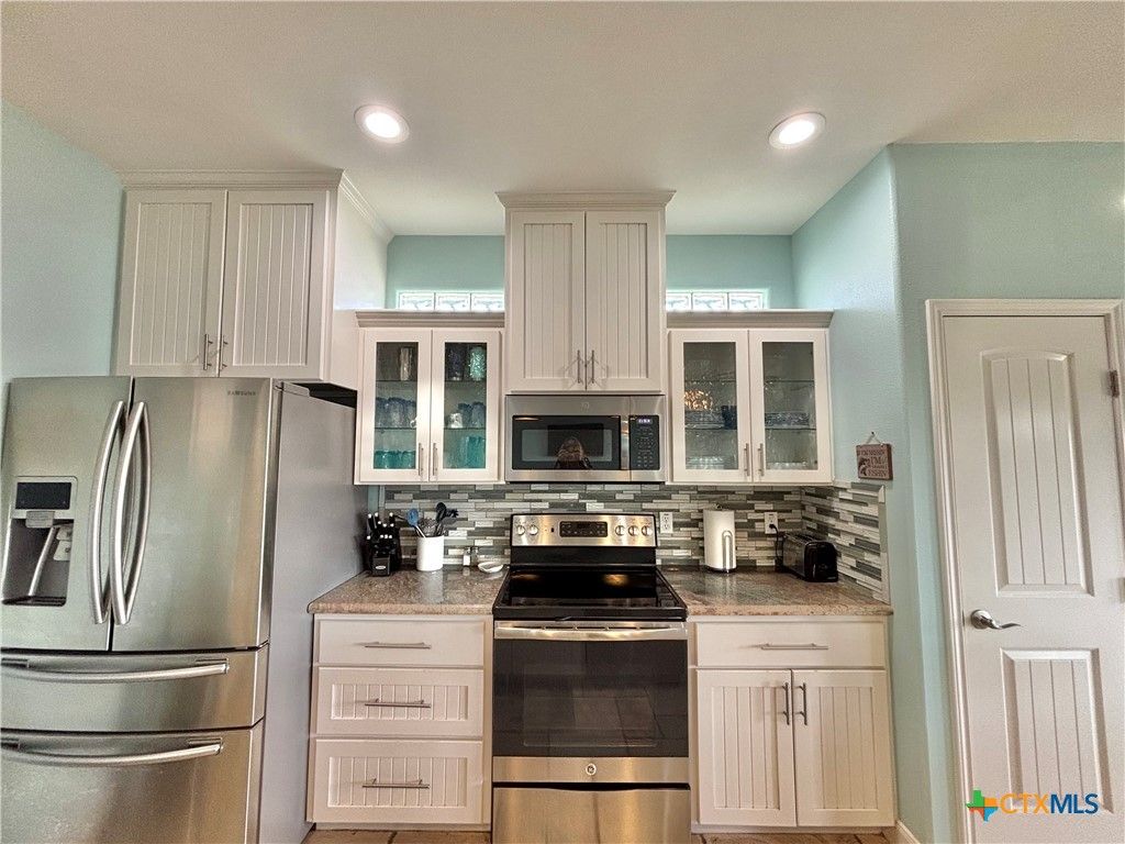 Image 6 of property listing at 403 W Maple Street, Port O'connor, TX 77982