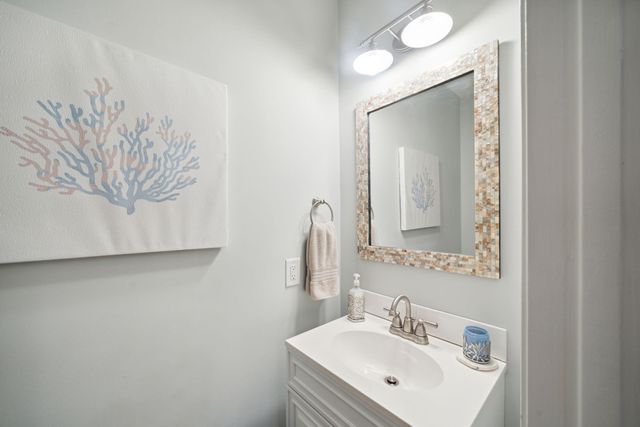 145 Pier View Street 114, Charleston, SC 29492