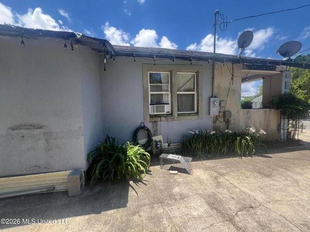 214 Querens Avenue, Biloxi, MS 39530