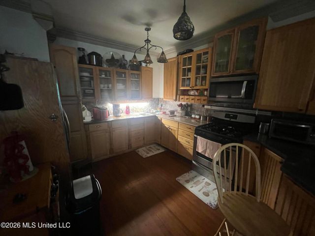 214 Querens Avenue, Biloxi, MS 39530