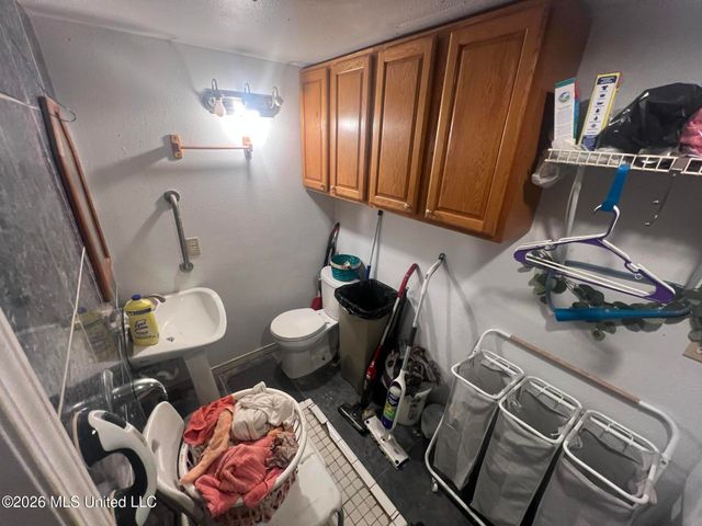 214 Querens Avenue, Biloxi, MS 39530