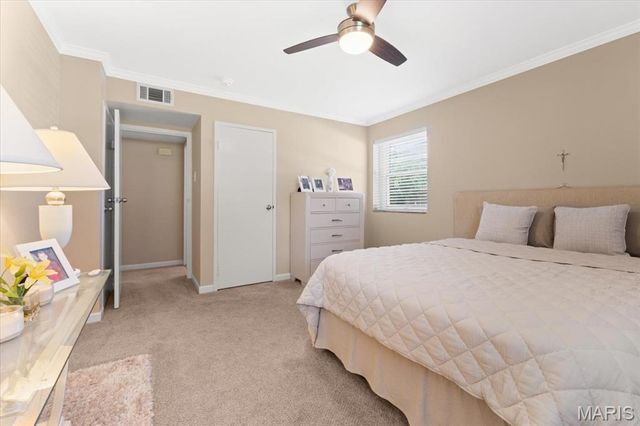 5 Delcrest Court 101, St Louis, MO 63124