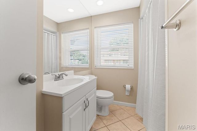5 Delcrest Court 101, St Louis, MO 63124