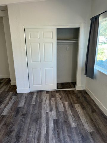 3838 Circle Dr, Loomis, CA 95650