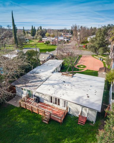 3838 Circle Dr, Loomis, CA 95650