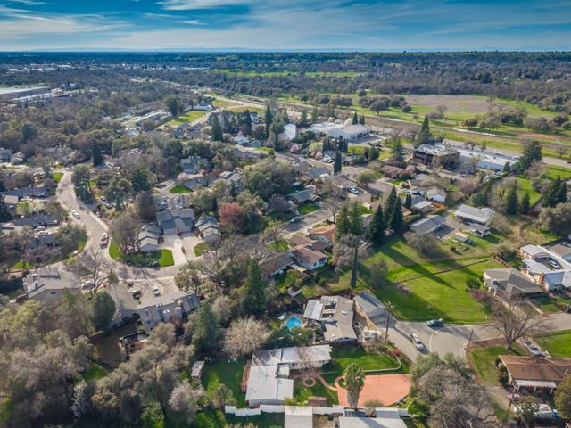 3838 Circle Dr, Loomis, CA 95650