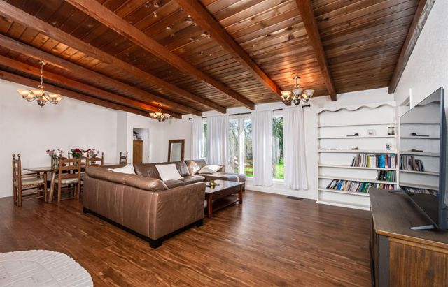 3838 Circle Dr, Loomis, CA 95650