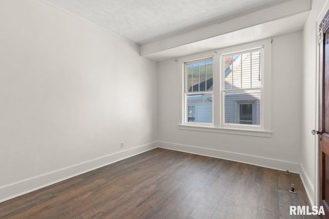 1816 W CALLENDER Avenue, Peoria, IL 61606