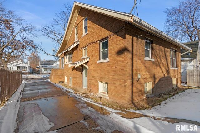 1816 W CALLENDER Avenue, Peoria, IL 61606